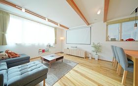 Casa Antonio B 木の温もり 駅近&空港バス 駐車場付